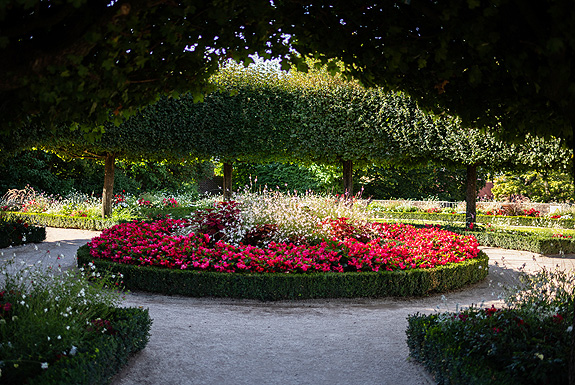 Picture: Castle Gardens